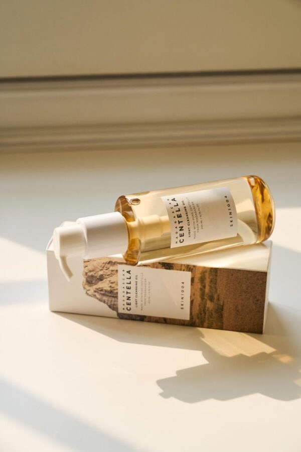 SKIN1004 Madagascar Centella Light Cleansing Oil 200ml - Image 7